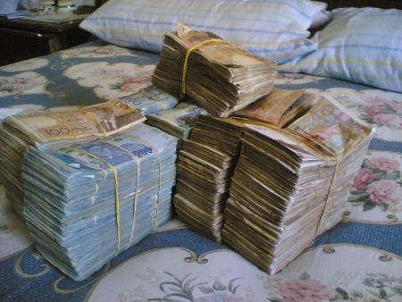 lol  daba    kolchi  ghay9oll dyali had  largen0o0oo0o0o-*/